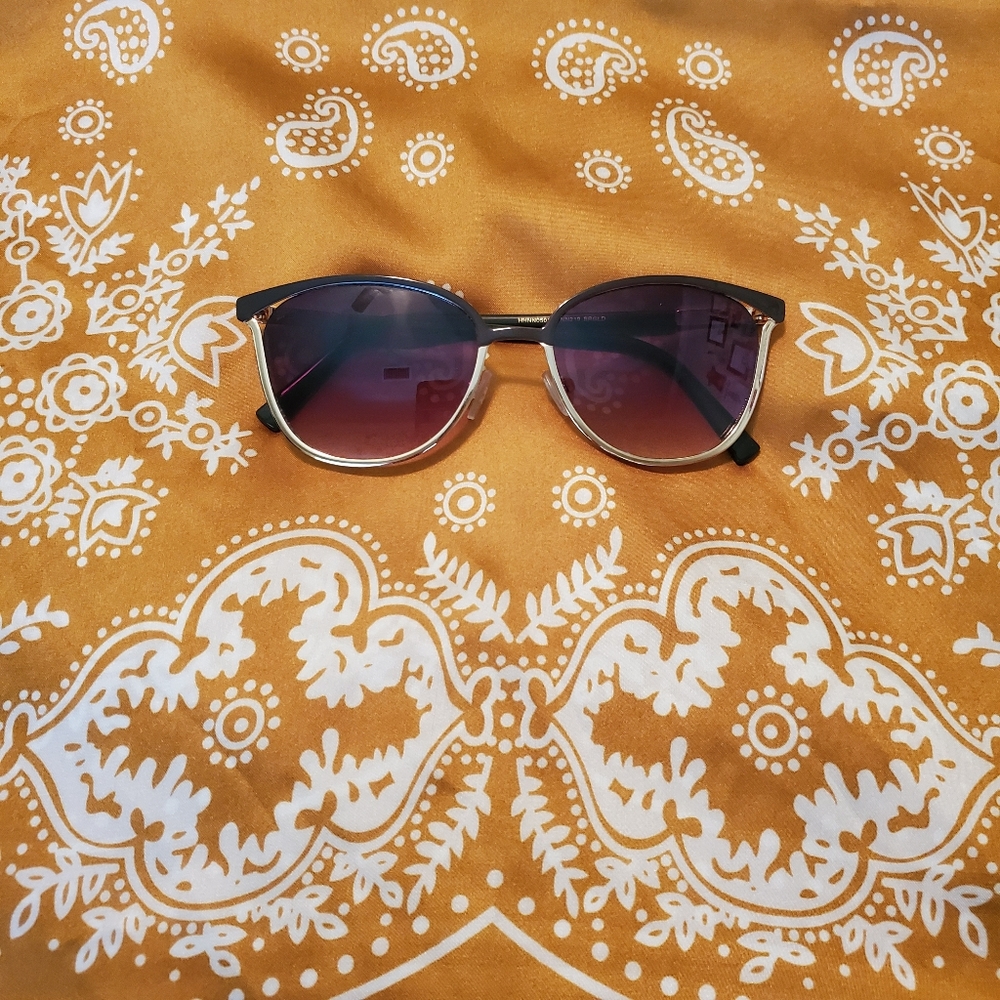 Dual Tone Framed Sunglasses